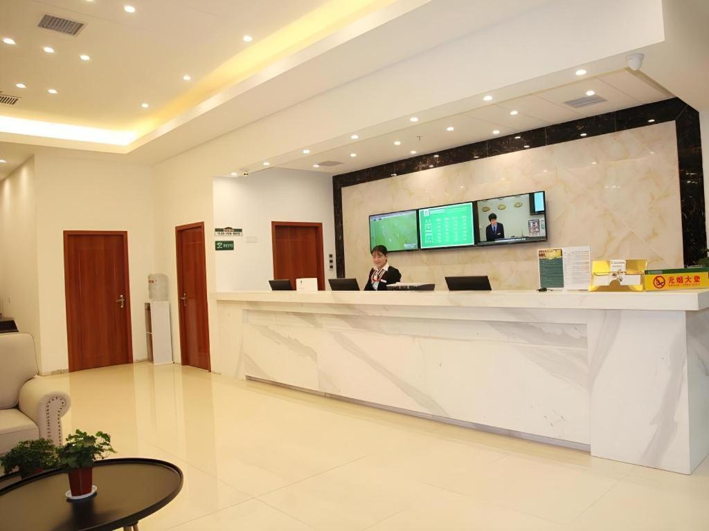Greentree Alliance Yichang East Yichang Station Hotel Exteriör bild